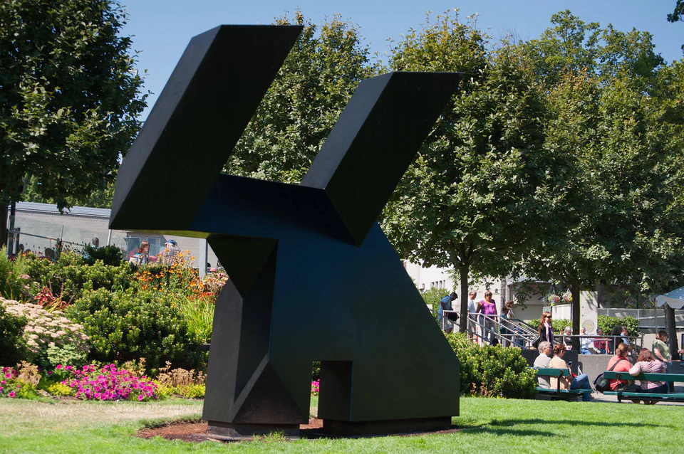 Tony Smith, Moses, 1975 (photo: Amy Louise Herndon, Seattle Center Sculpture Garden, Seattle)