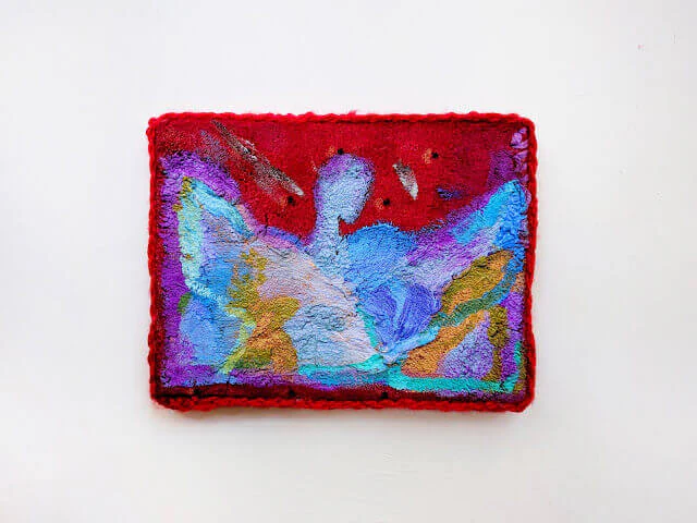 Ewelina Bochenska, Na Skrzydlach Aniola, 2018, oil, yarn on rug, 10 x 7.5 inches (courtesy of the artist)